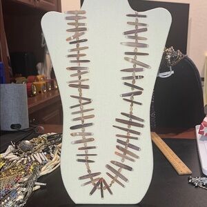 Elegant Multi-Tone Stone/Shell Necklace